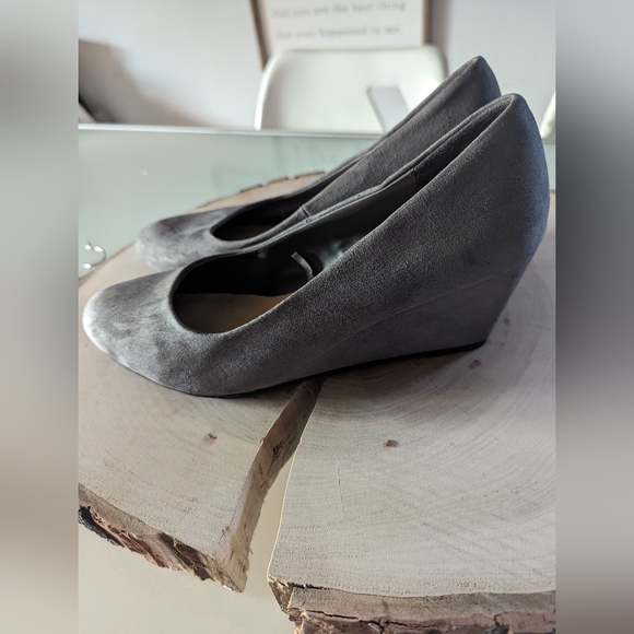 George suede heels - Picture 3 of 4